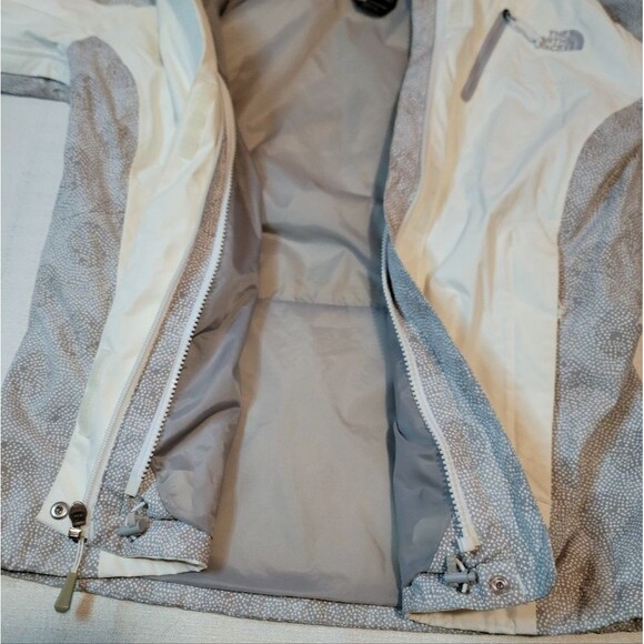 The North Face Hyvent Shell Rain Jacket Size Small - Picture 8 of 15